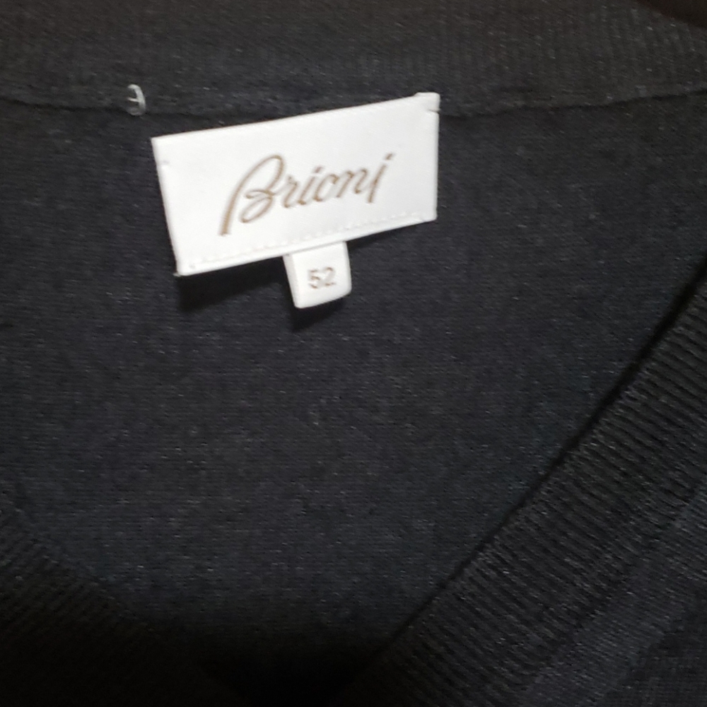 BRIONI CASHMERE, SILK, WOOL MIX VNECK SZ 52 - Picture 3 of 12